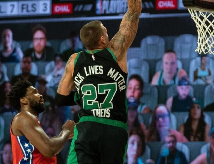  纳达尔温网爆冷出局 